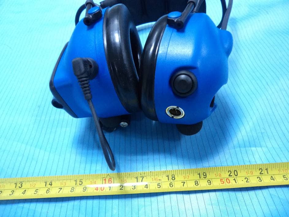 Lite-Com Pro II - FCC ID Y9ZMT401050 - 3M Company