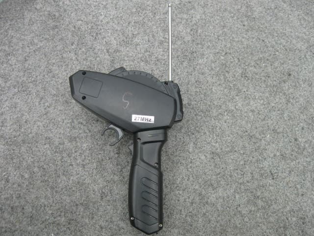 Remote Controller for Toy - FCC ID YB91-1027MHZ - Mac Due International Ltd. (2)