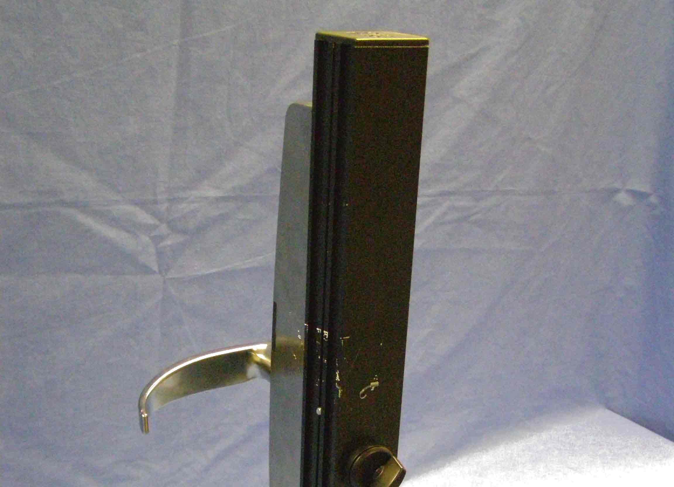 eForce Aperio iClass Keycard Entry System - FCC ID YBE3090AC - Adams Rite Manufacturing Co.