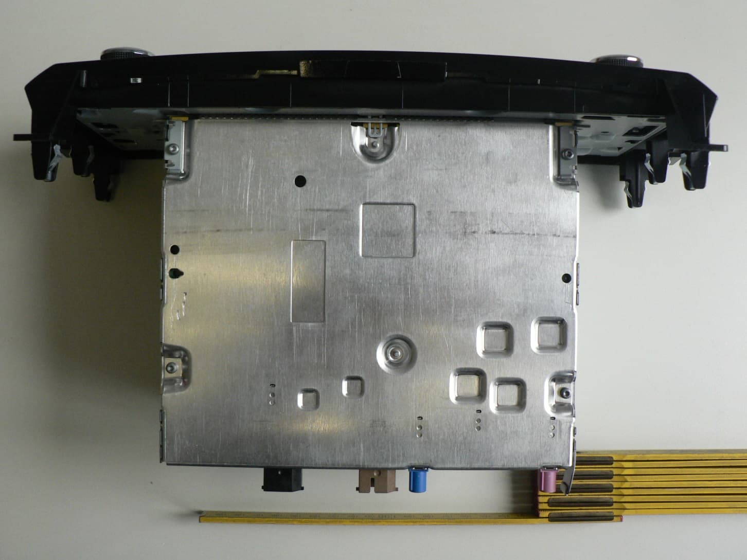Radio Navigation System - FCC ID YBN-LCN2K70B10 - Robert Bosch GmbH (3)