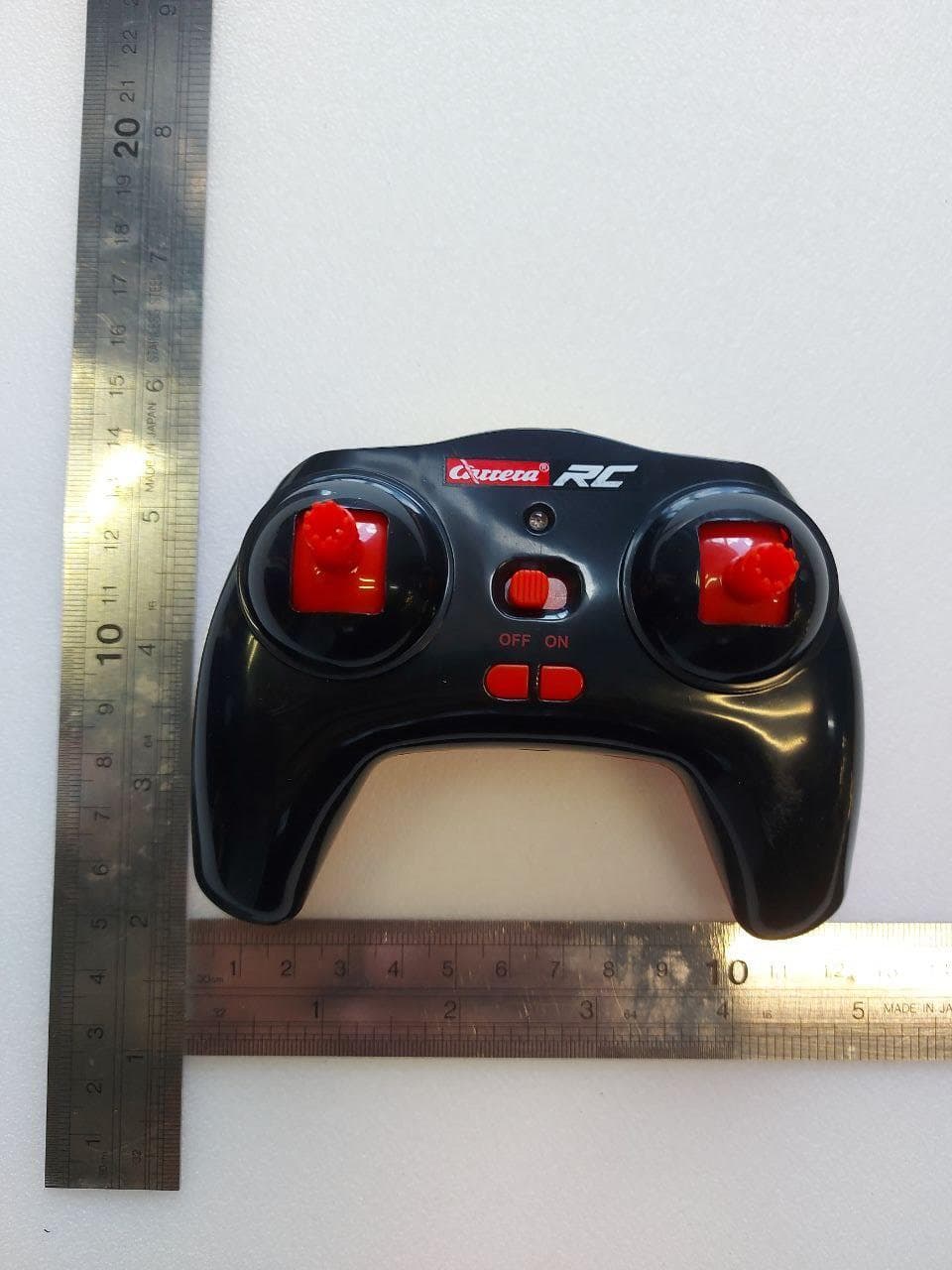 Short Range Device - Remote Control Toy Transmitter (2.4GHz) - FCC ID YFA370410522 - Carrera Toys GmbH