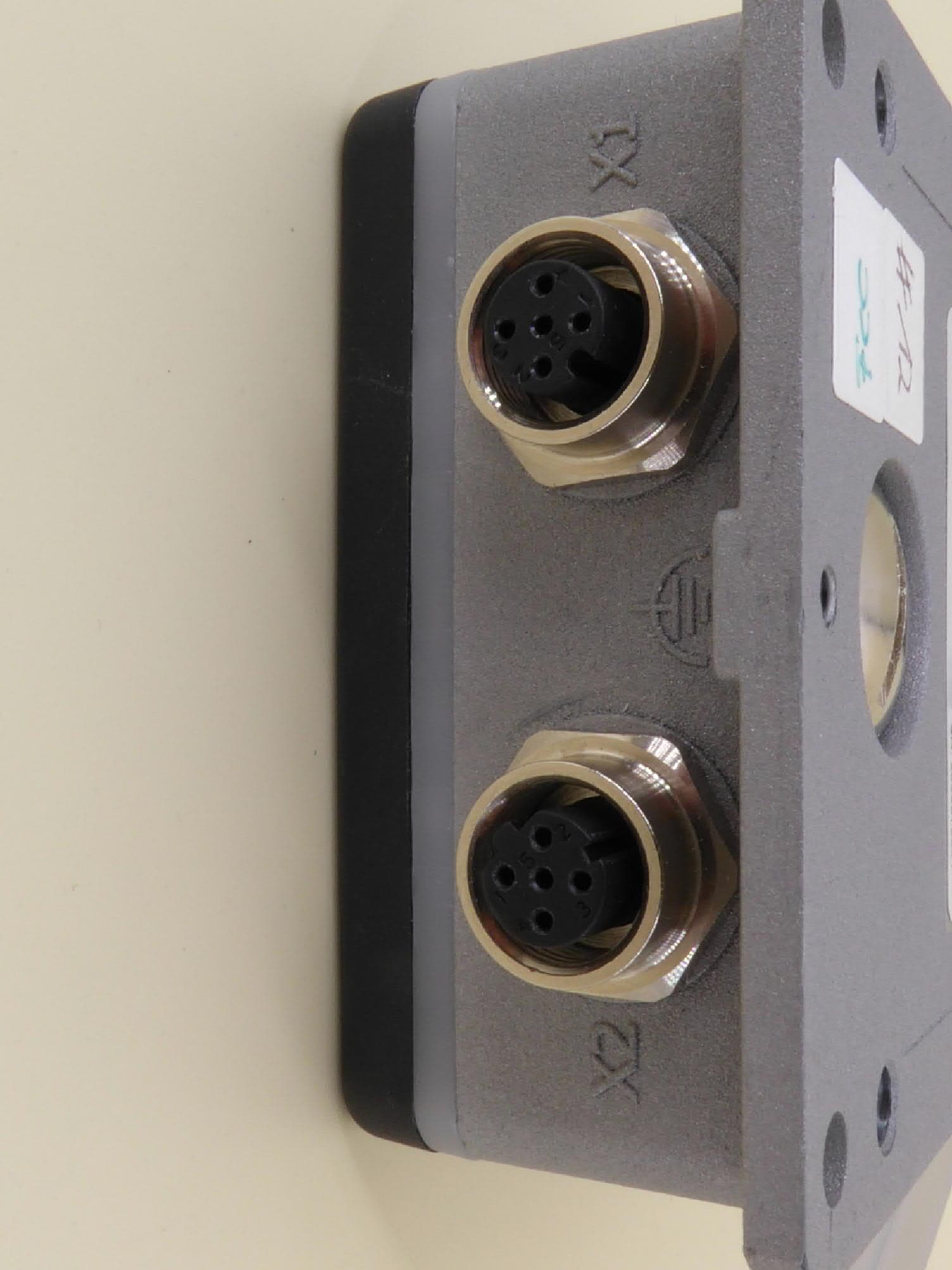 Energy and Data Coupler Remote - FCC ID YG3PD2AETHR - Phoenix Contact GmbH & Co. KG (2)
