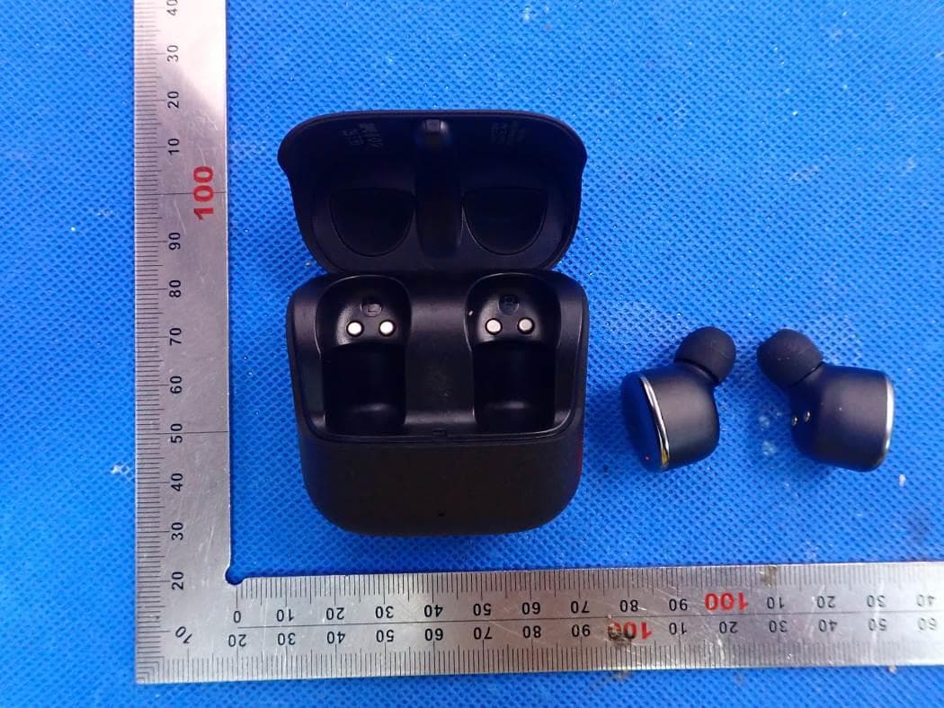 Bluetooth Headset - FCC ID YGK-T302A - SHENZHEN ROMAN TECHNOLOGY CO.,LTD. (2)