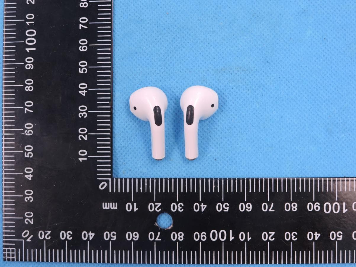 True Wireless Stereo - FCC ID YHLBLUAM - BLU Products, Inc.