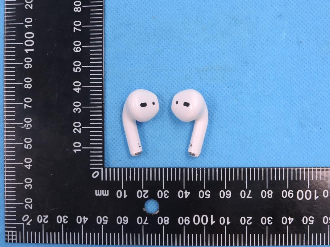 True Wireless Stereo - FCC ID YHLBLUAM - BLU Products, Inc. (3)