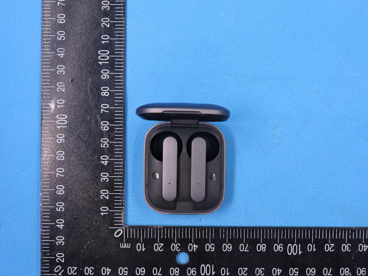 True Wireless Stereo - FCC ID YHLBLUARIAPD - BLU Products, Inc. (4)