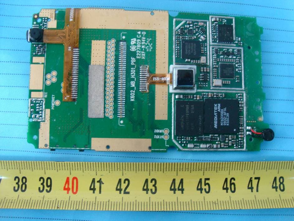 GSM Mobile Phone - FCC ID YHLBLUCUBO - BLU Products, Inc. (3)