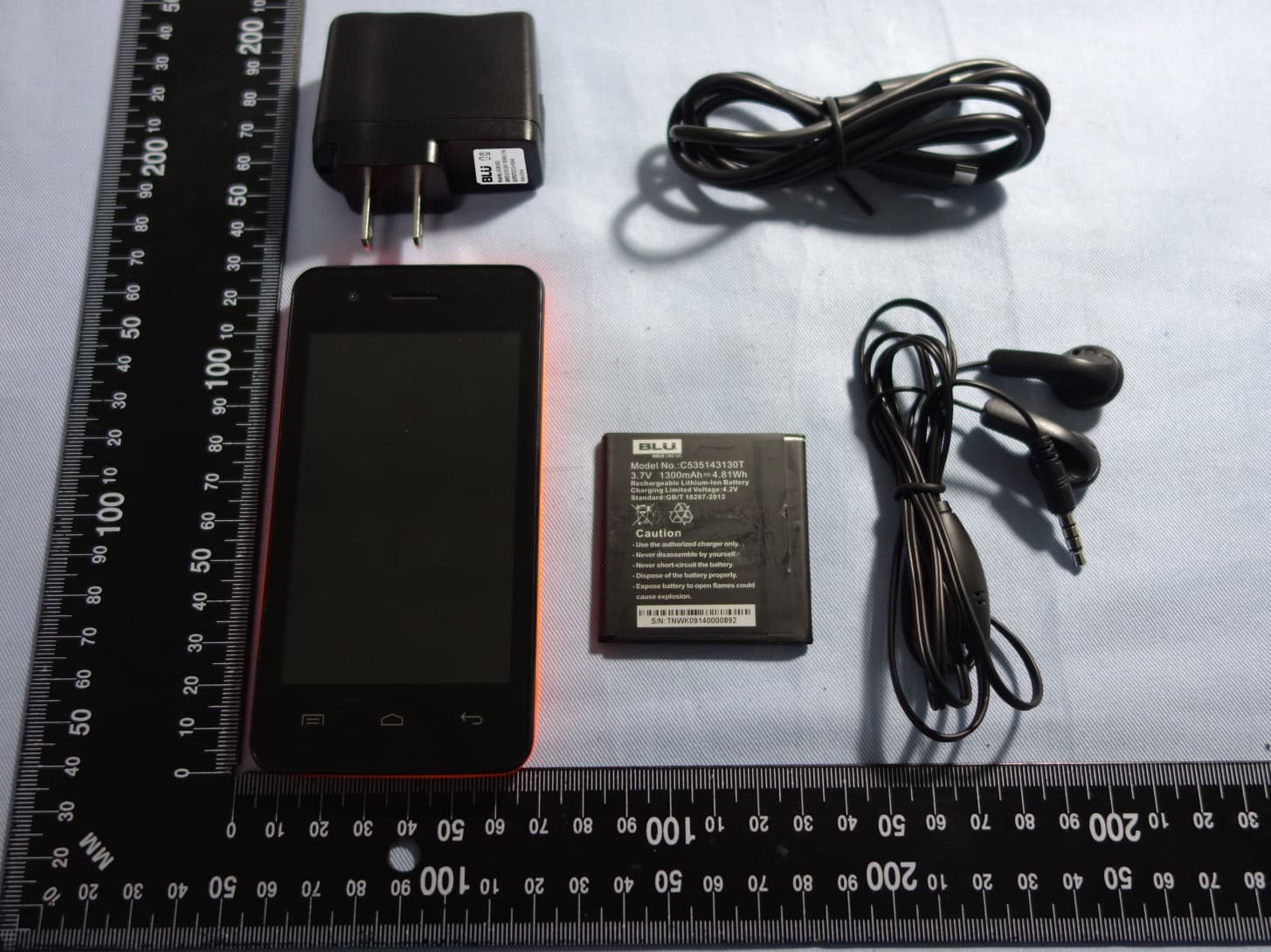 Mobile phone - FCC ID YHLBLUDASH40CE - BLU Products, Inc. (2)
