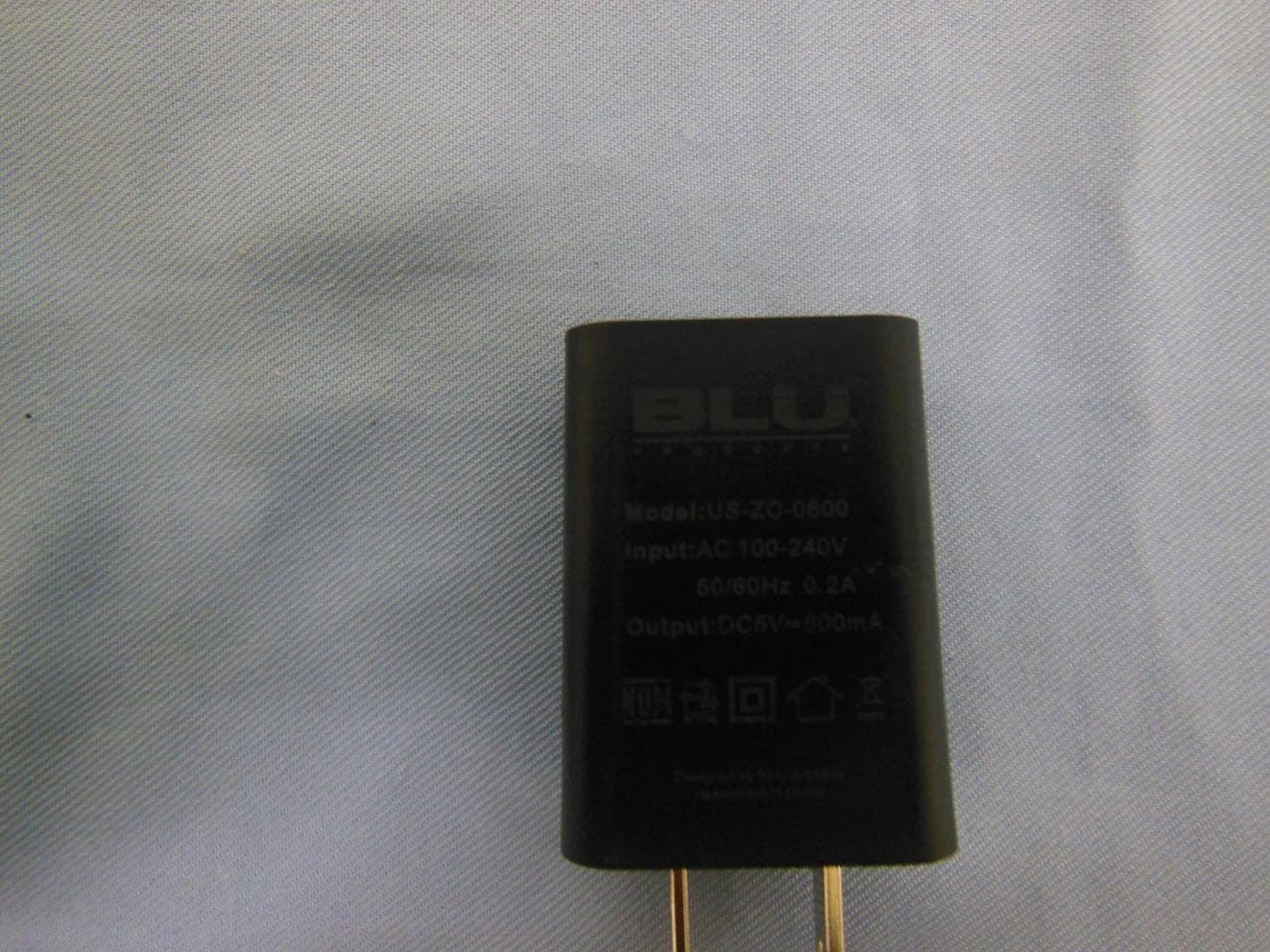 Mobile phone - FCC ID YHLBLUDMUSICJR - BLU Products, Inc. (2)
