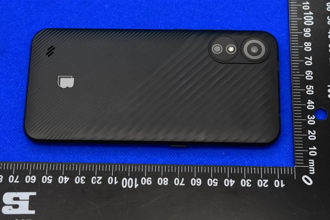 Smart Phone with GSM, WCDMA, LTE, WiFi and Bluetooth - FCC ID YHLBLUG33U92 - BLU Products, Inc. (2)