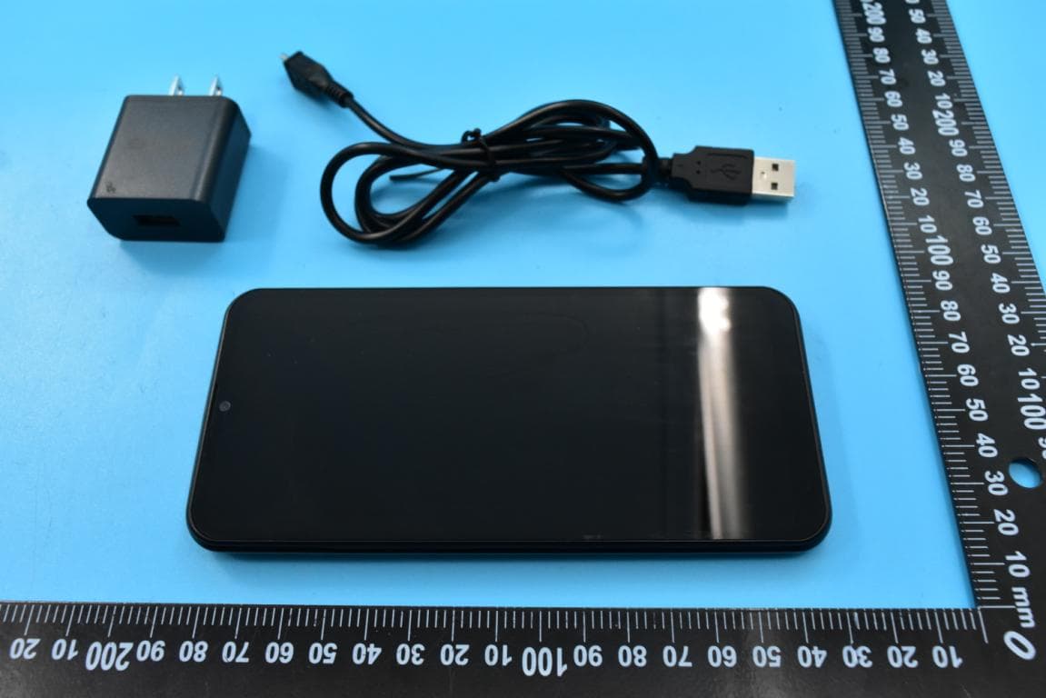 Smart Phone with GSM, WCDMA, LTE, WiFi and Bluetooth - FCC ID YHLBLUG51 - BLU Products, Inc.