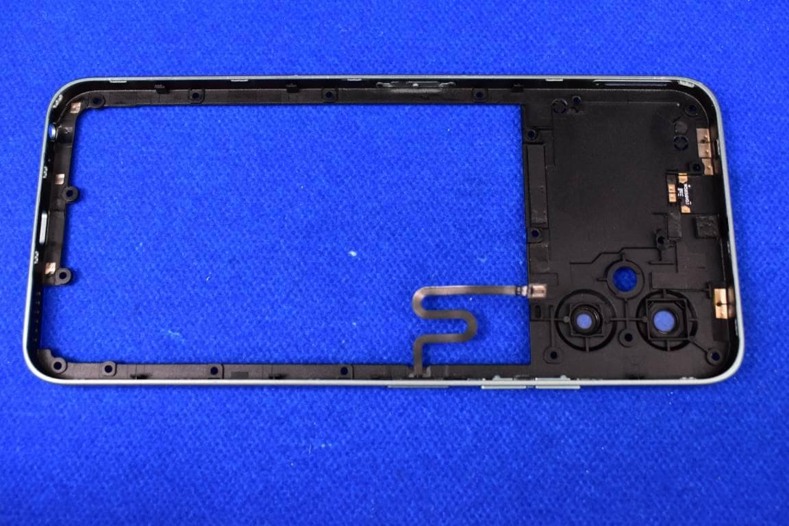 Smart Phone with GSM, WCDMA, LTE, WiFi and Bluetooth - FCC ID YHLBLUG53W851 - BLU Products, Inc. (5)