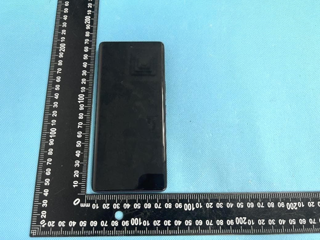 Smart Phone - FCC ID YHLBLUK50K - BLU Products, Inc. (2)