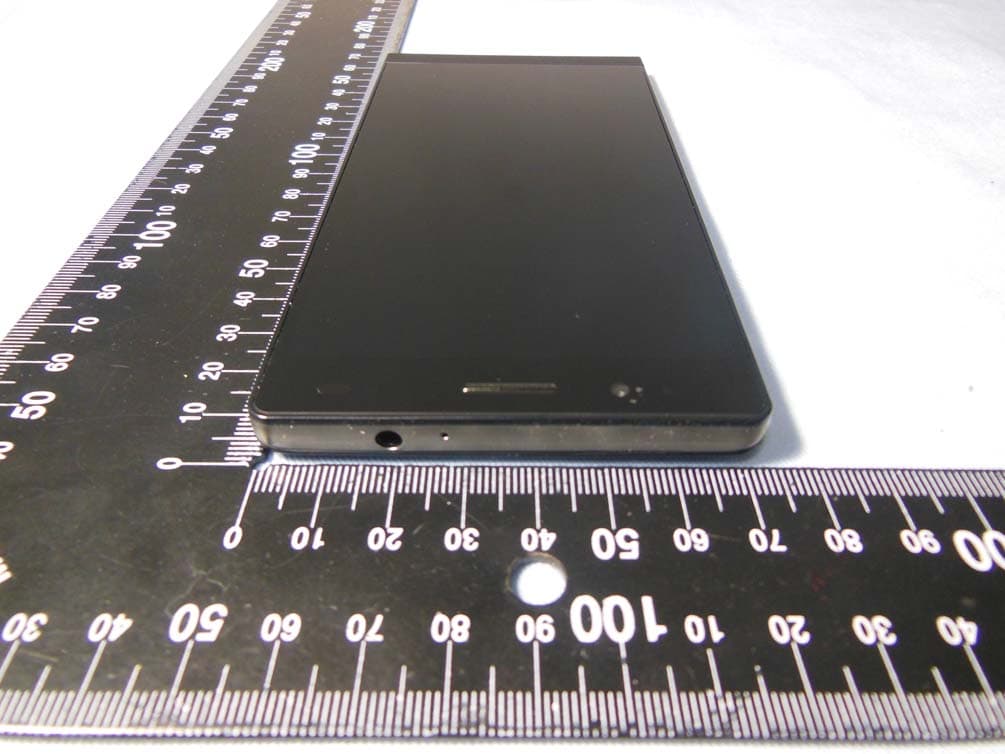 Smart phone - FCC ID YHLBLULIFE8XL - BLU Products, Inc. (4)