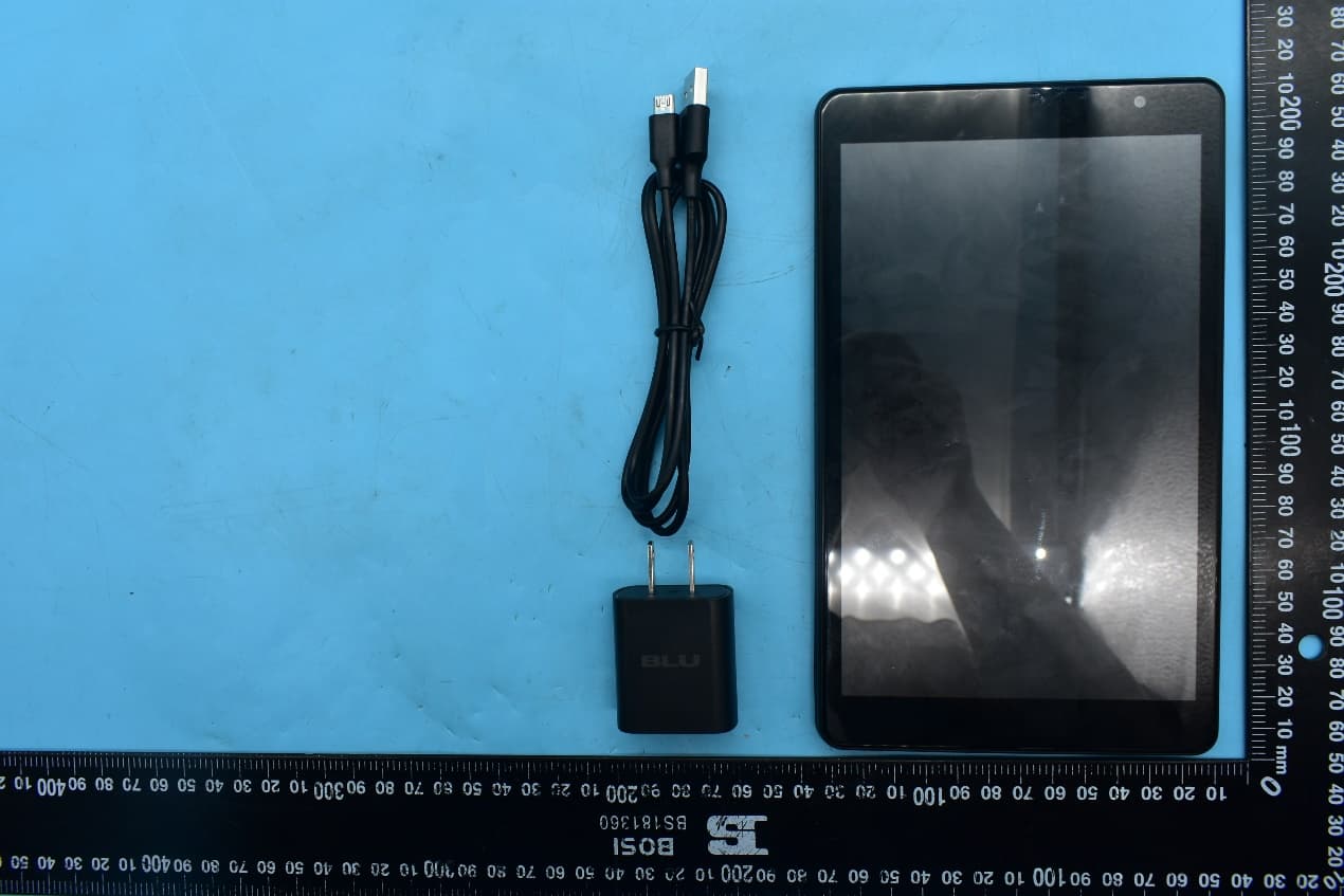 Tablet (LTE/WCDMA/GSM/BT/WiFi) - FCC ID YHLBLUM8LP - BLU Products, Inc. (4)