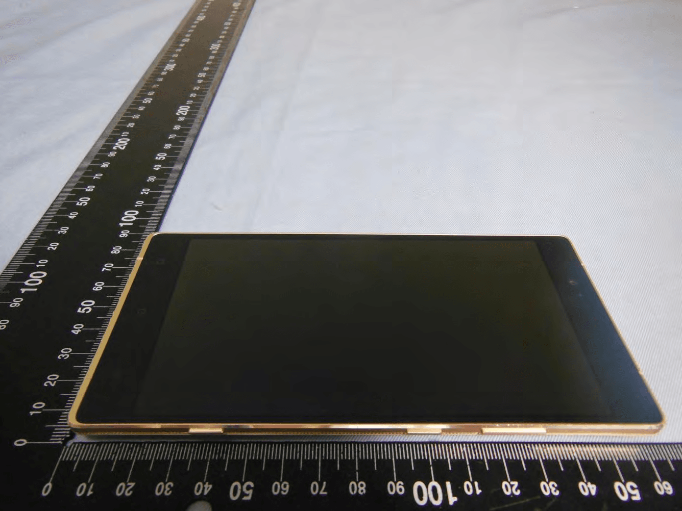 Mobile phone - FCC ID YHLBLUPURXL - BLU Products, Inc. (5)