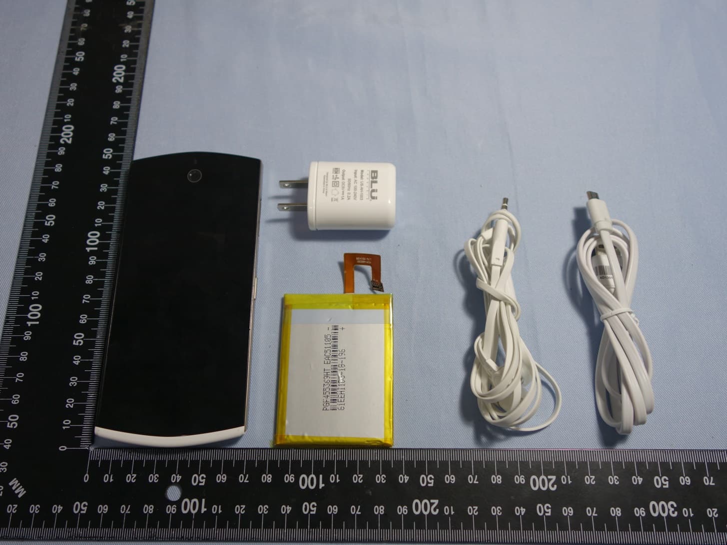 Smart Phone - FCC ID YHLBLUSELFIE - BLU Products, Inc. (2)