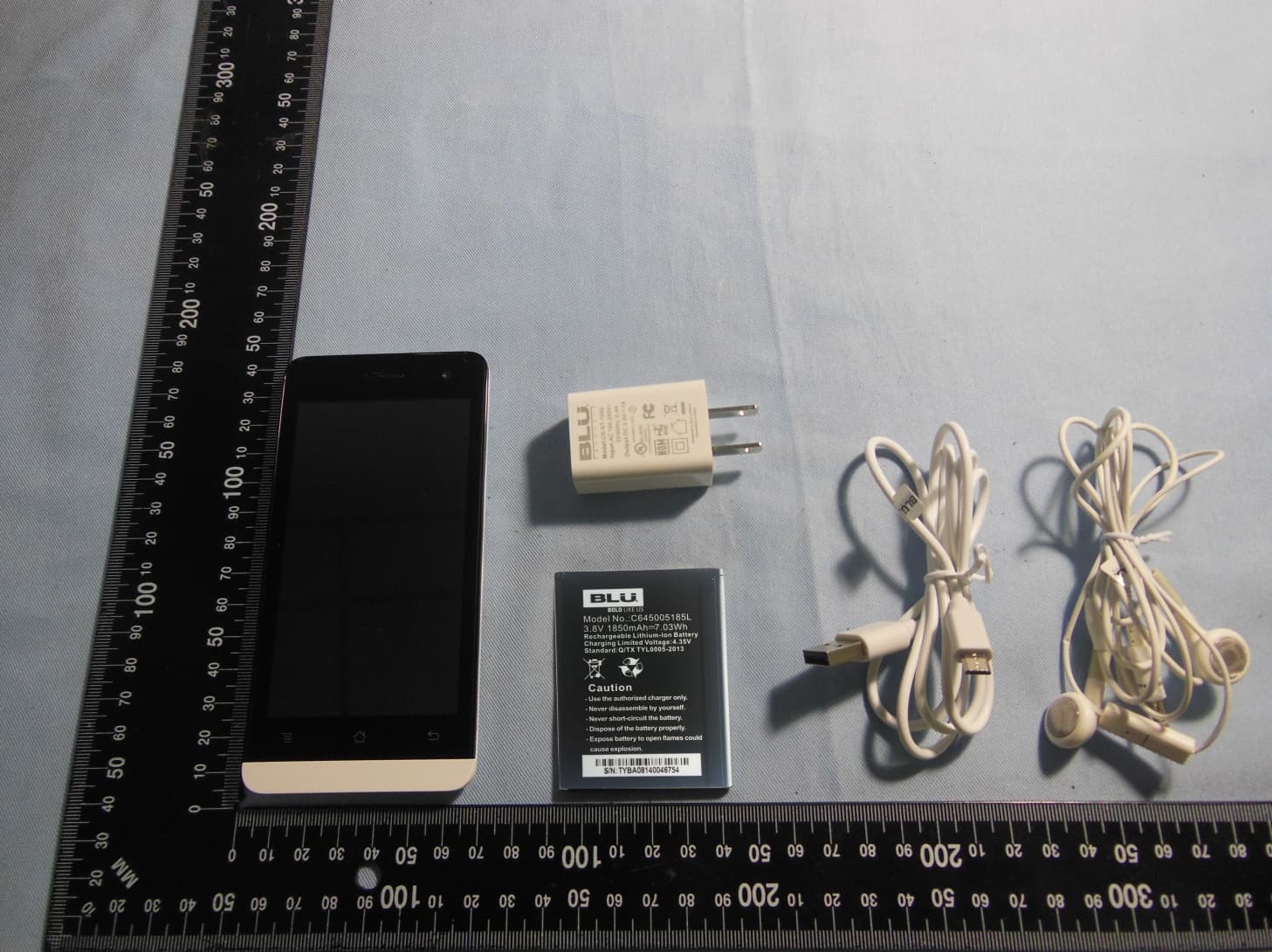 Smart phone - FCC ID YHLBLUSTMNLTE - BLU Products, Inc. (3)
