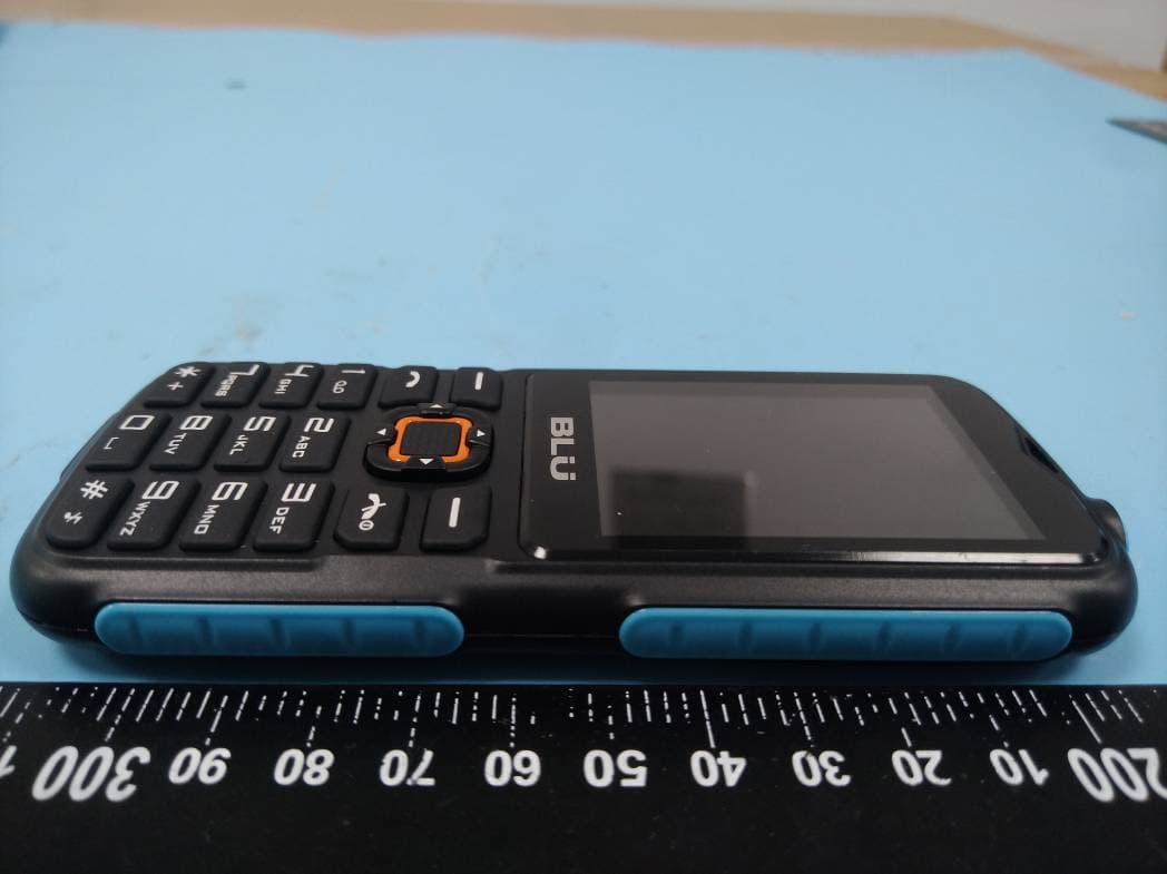 Mobile Phone - FCC ID YHLBLUTANKMNII - BLU Products, Inc. (5)