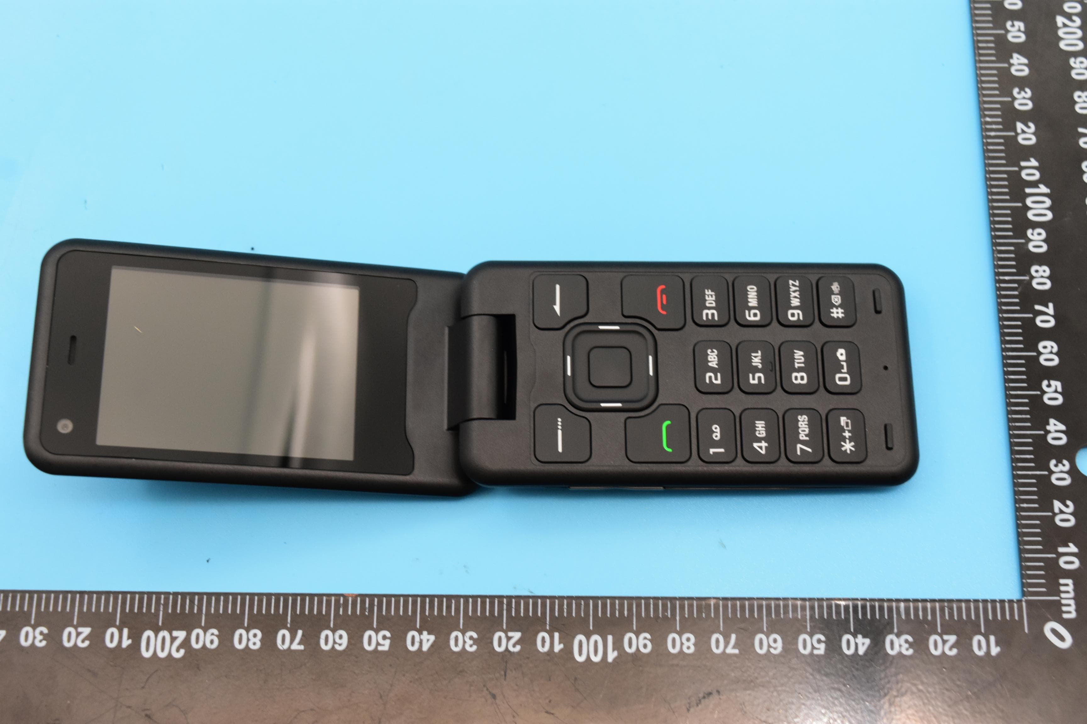 Smart Phone with GSM, WCDMA, LTE, WiFi and Bluetooth - FCC ID YHLBLUTKFP - BLU Products, Inc. (3)