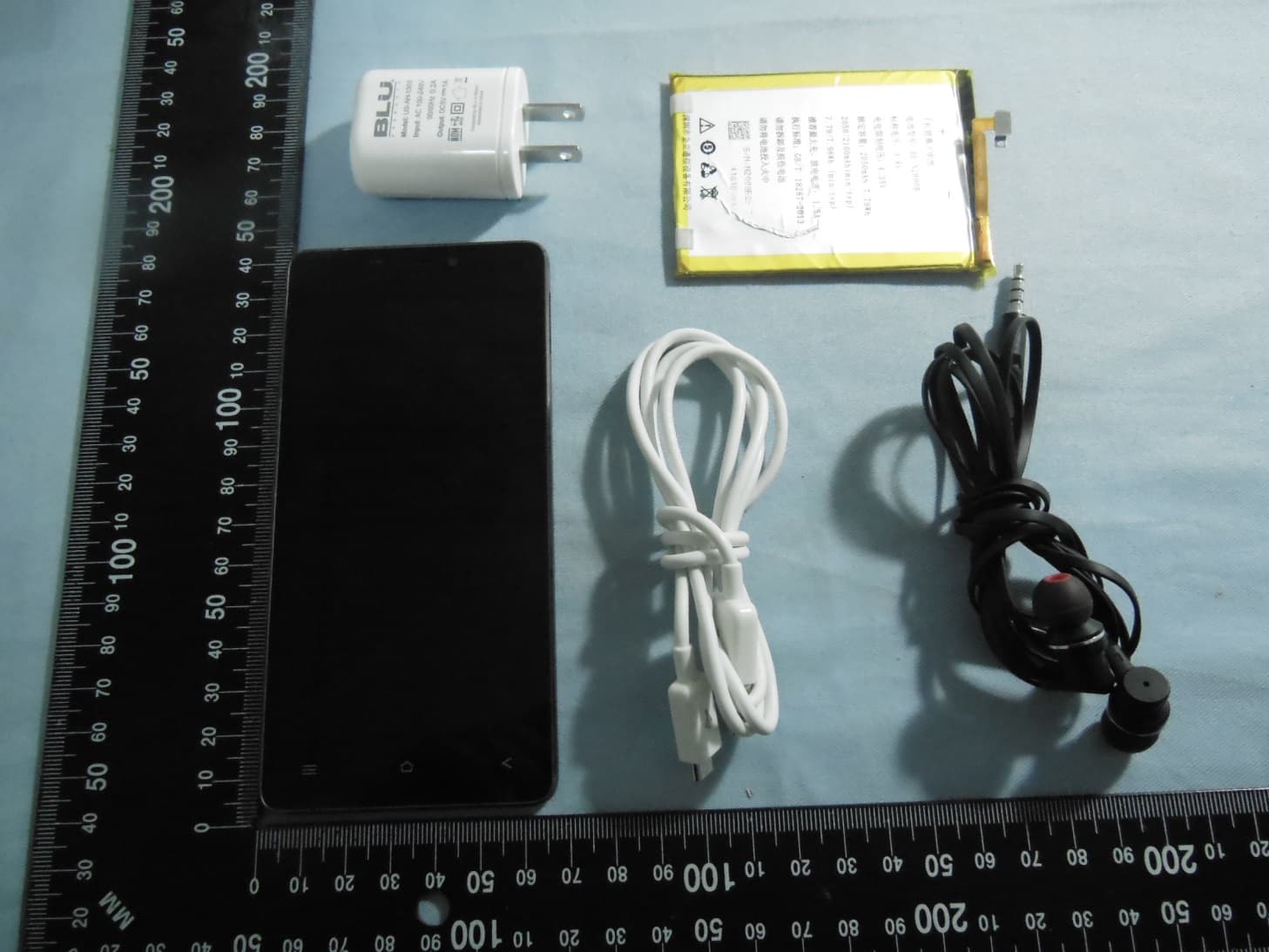 Mobile phone - FCC ID YHLBLUVIVOAIR - BLU Products, Inc. (4)