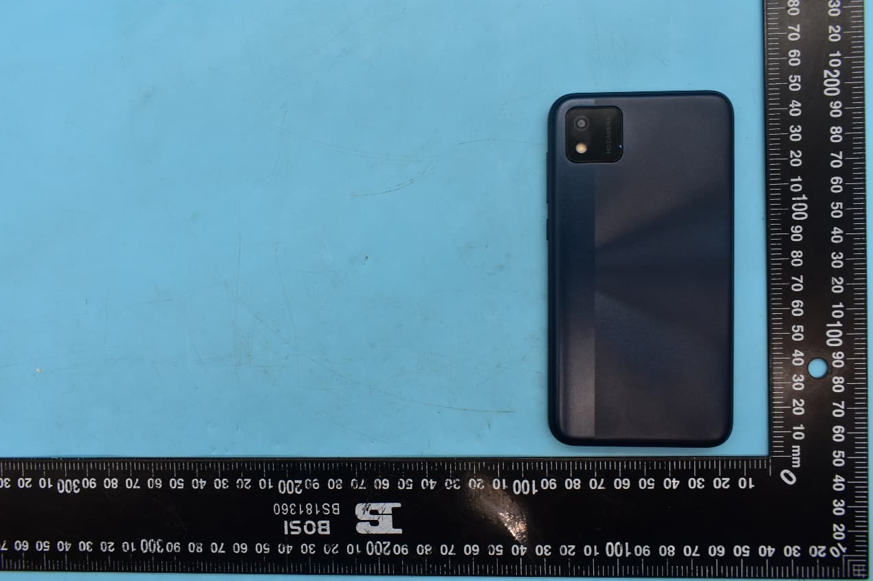 Smart Phone with GSM, WCDMA, LTE, WiFi and Bluetooth - FCC ID YHLBLUX10L - BLU Products, Inc. (2)