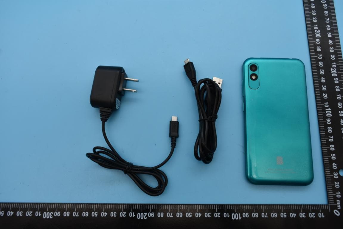 Smart Phone with GSM, WCDMA, LTE, Bluetooth  and WiFi - FCC ID YHLBLUX10L22 - BLU Products, Inc.