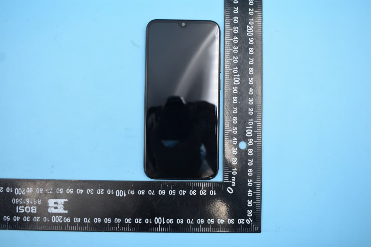 Smart Phone (LTE/WCDMA/GSM/BT/WIFI) - FCC ID YHLBOLDM6 - BLU Products, Inc. (4)