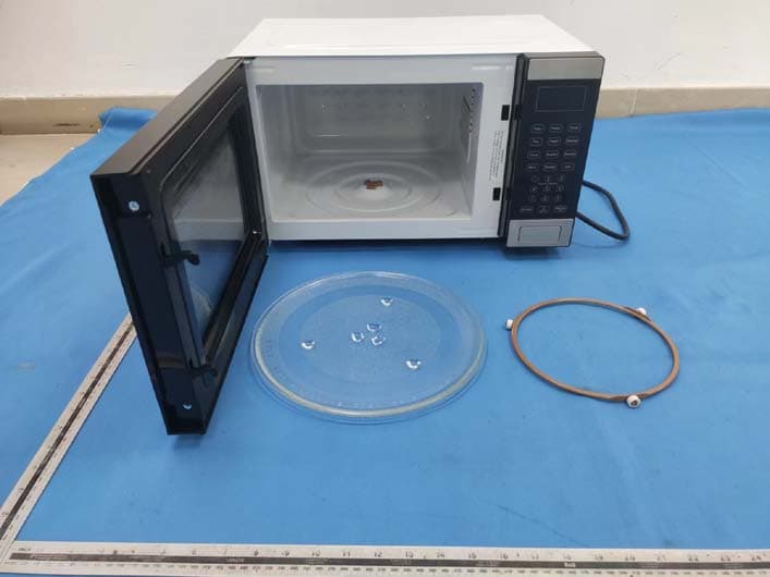 Household Microwave Oven - FCC ID YI4DWE25PGP06 - Zhongshan Donlim Weili Electrical Appliances Co., Ltd. (4)
