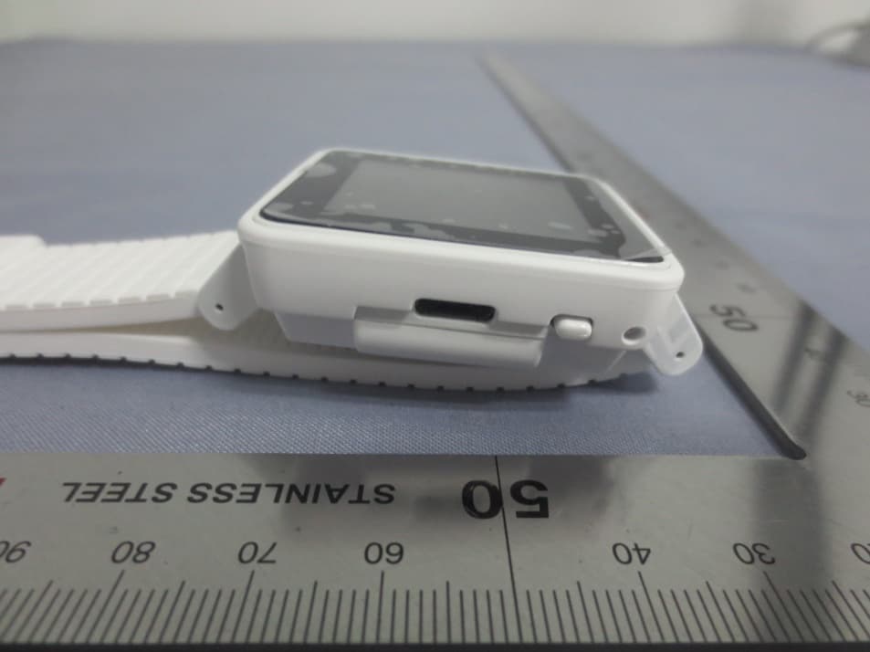 Smart Watch Phone - FCC ID YIABURG16A - Burg Realisation HongKong Limited (5)