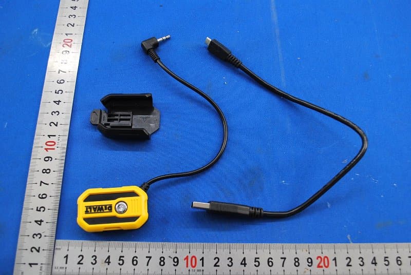 Bluetooth Radio Adaptor - FCC ID YJ7DCR002 - Stanley Black & Decker (2)