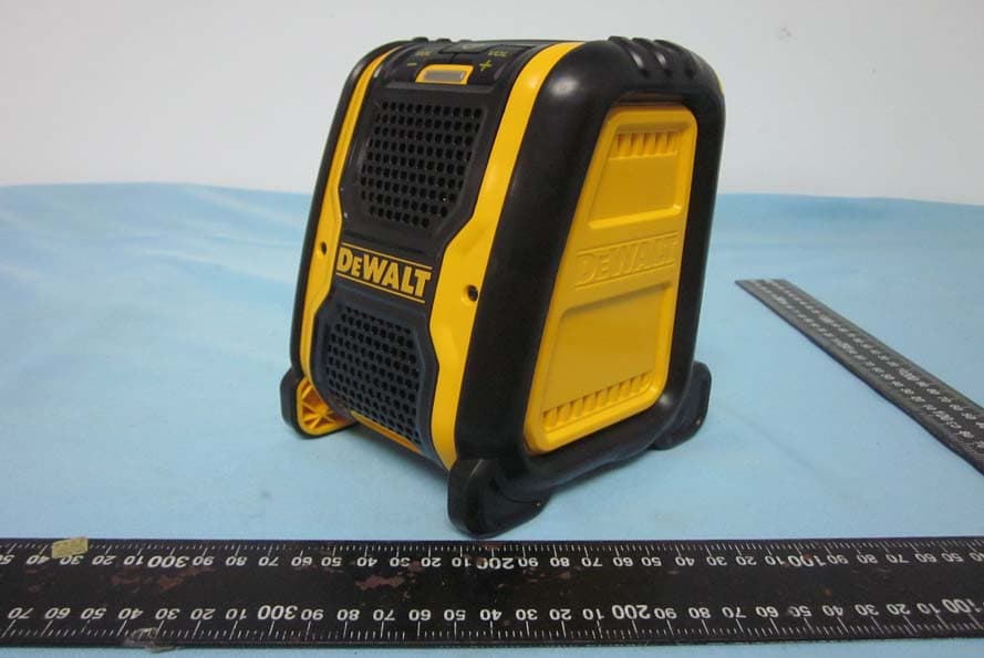 Bluetooth Speaker - FCC ID YJ7DCR006 - Stanley Black & Decker (4)