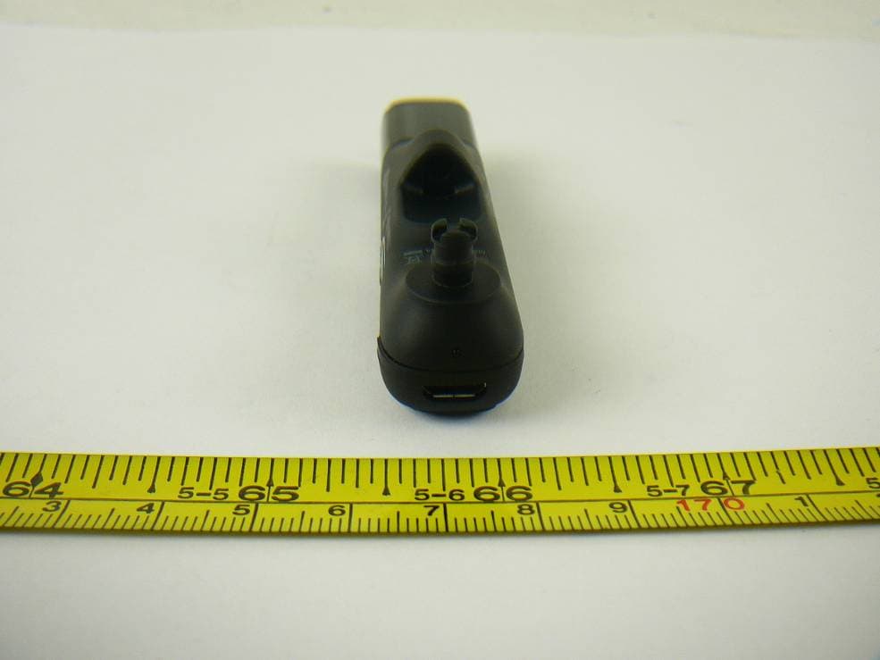 Looxcie Standard Definition Mountable Video Camera Product with integrated 802.11 b/g - FCC ID YJ8-LXQ1 - Looxcie, Inc. (4)