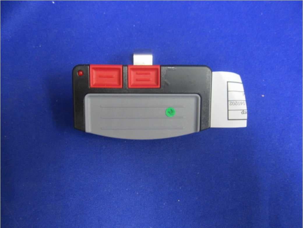 Remote for Garage Door Opener - FCC ID YJF303XPTX-D - GUARDIAN SHANGHAI CORP. (2)