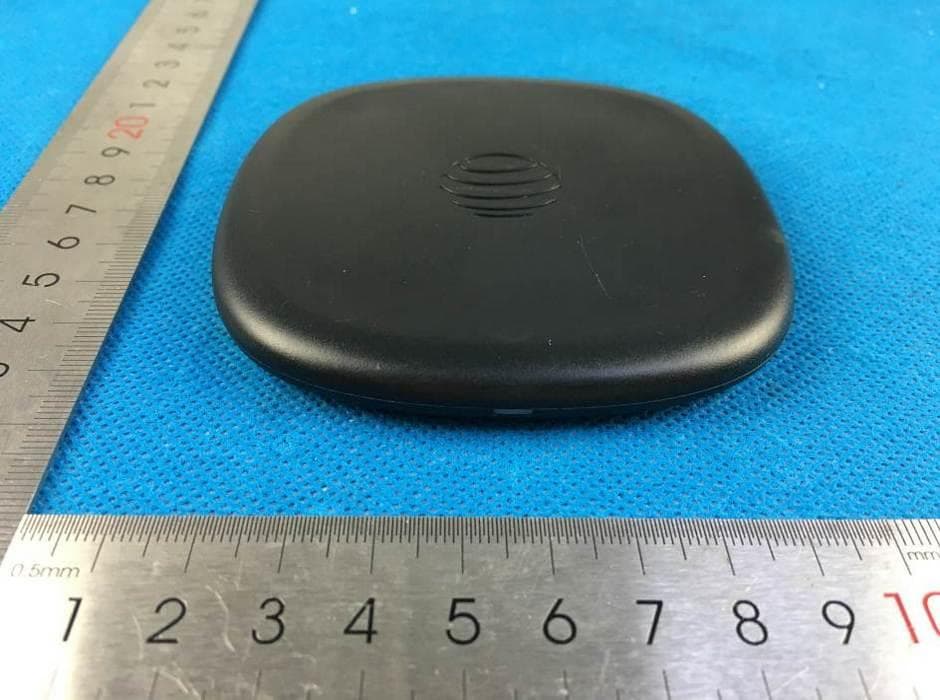 10W Fast Charge Wireless Charger - FCC ID YJW-06349 - Superior communications . (5)