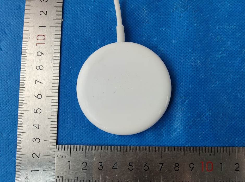 Fast Wireless Charger - FCC ID YJW-06427 - Superior communications . (2)