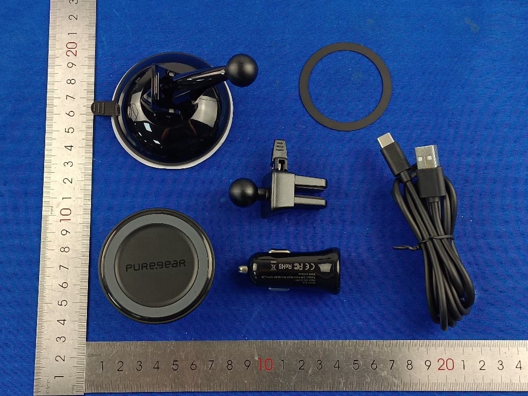 Magnetic Wireless Car Charger - FCC ID YJW-10470PG - Superior communications . (2)