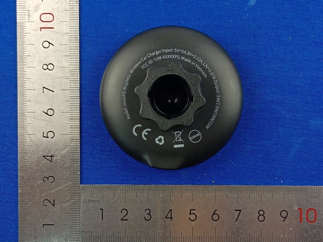 Magnetic Wireless Car Charger - FCC ID YJW-10470PG - Superior communications . (4)