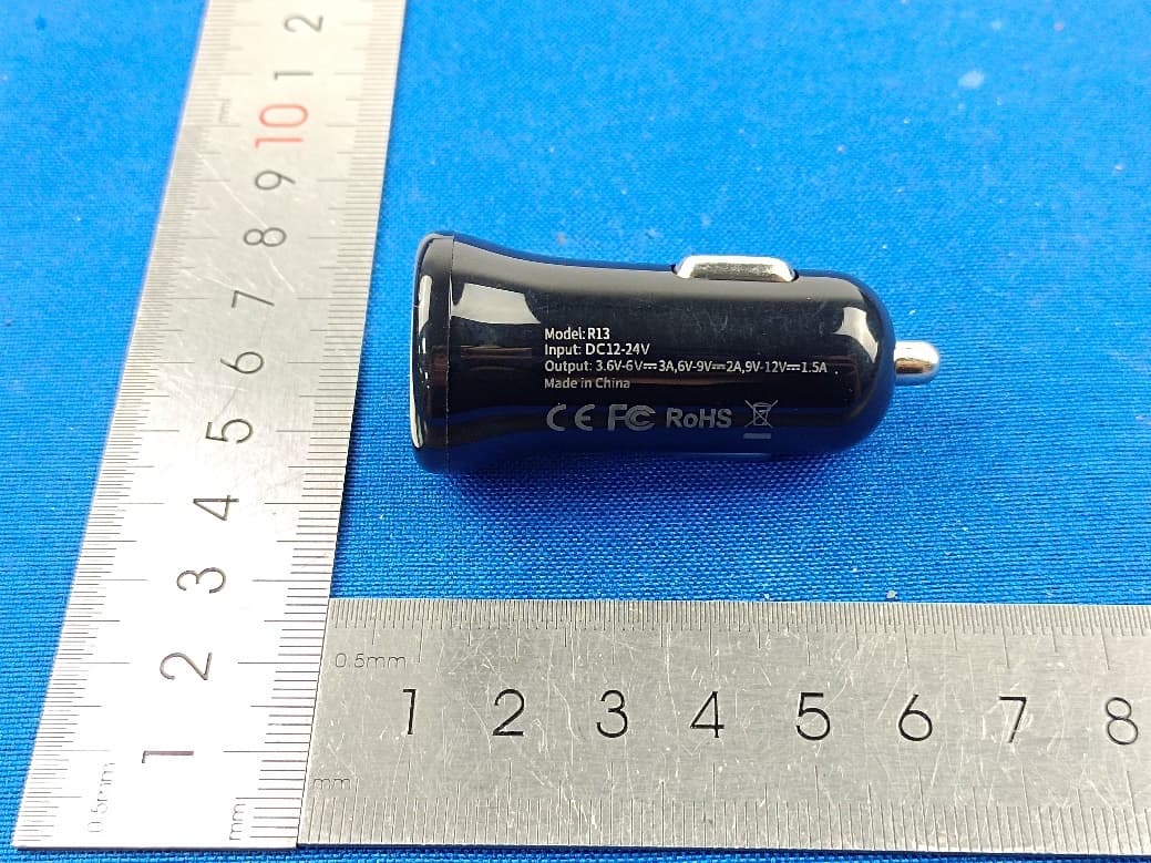 Magnetic Wireless Car Charger - FCC ID YJW-10470PG - Superior communications . (3)