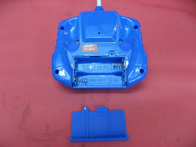 Crossover 8 Wheel Stunt RC Car - FCC ID YKGMSPC01 - Mindscope Products Inc.
