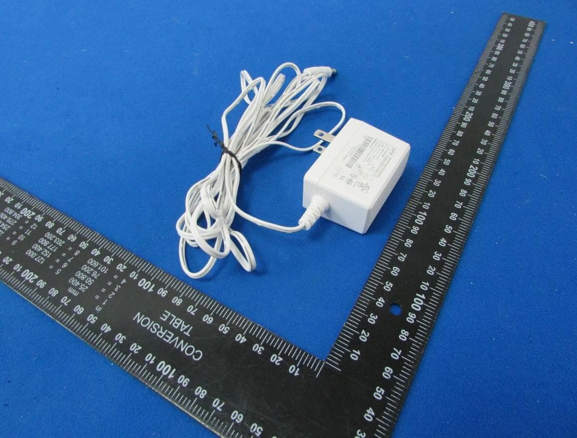 Wi-Fi Outdoor Two Way Audio Camera - FCC ID YL6-V724 - Alarm.com Incorporated