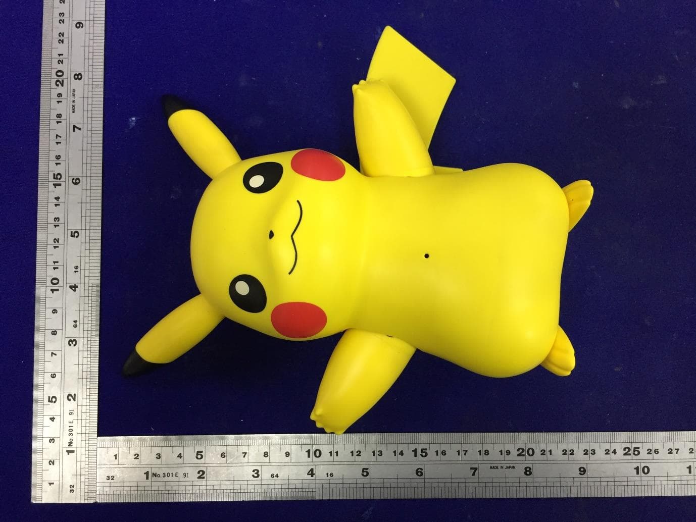 PKW3330-PKW - Deluxe Feature Figure (TBD Pikachu) - FCC ID YNIJAWSPKW3330 - Jazwares, LLC (2)