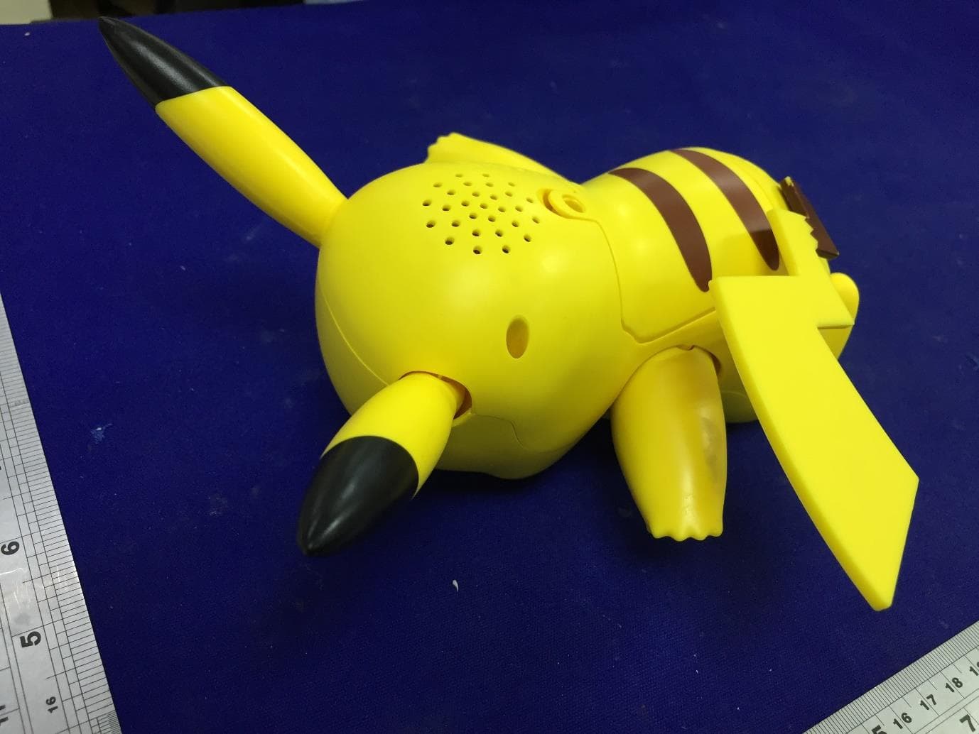 PKW3330-PKW - Deluxe Feature Figure (TBD Pikachu) - FCC ID YNIJAWSPKW3330 - Jazwares, LLC (4)