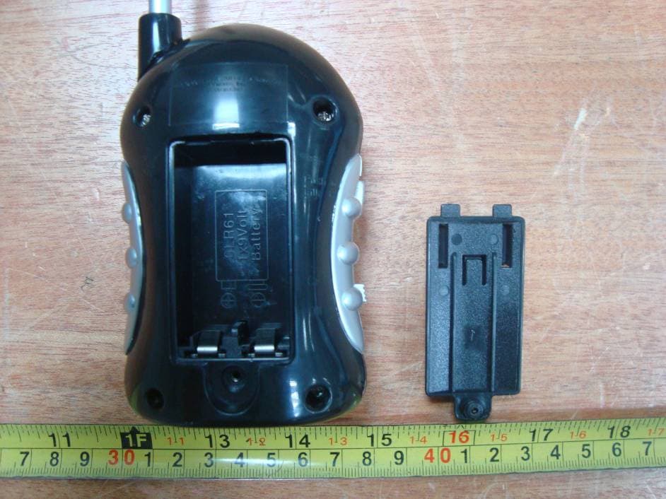 WWE Walkie Talkie - FCC ID YNIJAZWARES13510 - Jazwares, LLC (2)