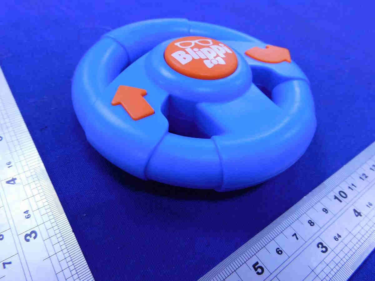 TBLP0139-BLP-Remote Control Vehicle (RC Racecar) - FCC ID YNIJAZWARES138 - Jazwares, LLC (2)