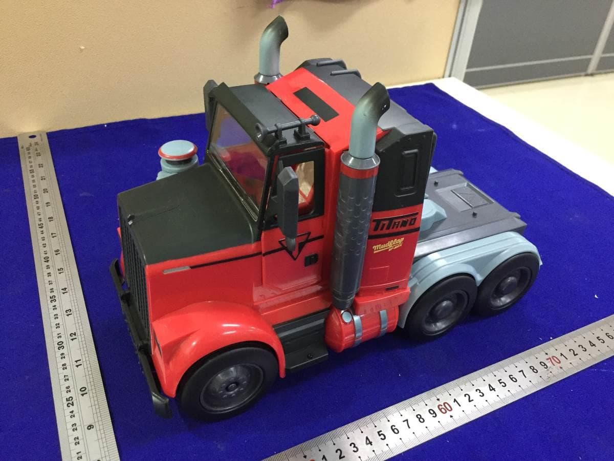 FNT0733 - FNT - Deluxe Feature Vehicle (RC Mudflap) - FCC ID YNIJAZWARES733 - Jazwares, LLC