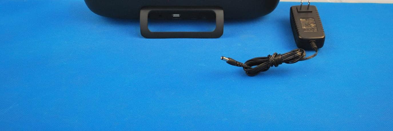 House Party Wireless Portable Bluetooth speaker - FCC ID YNKPG532US - Disruptive Ltd. (2)