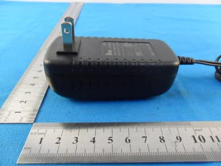 Alarm Dock Premium - FCC ID YNKPG533US - Disruptive Ltd. (4)