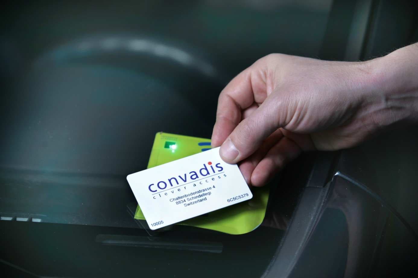 On board system for CarSharing and Fleet Management - FCC ID YOBCBOXMICRO6XX - Convadis AG (2)