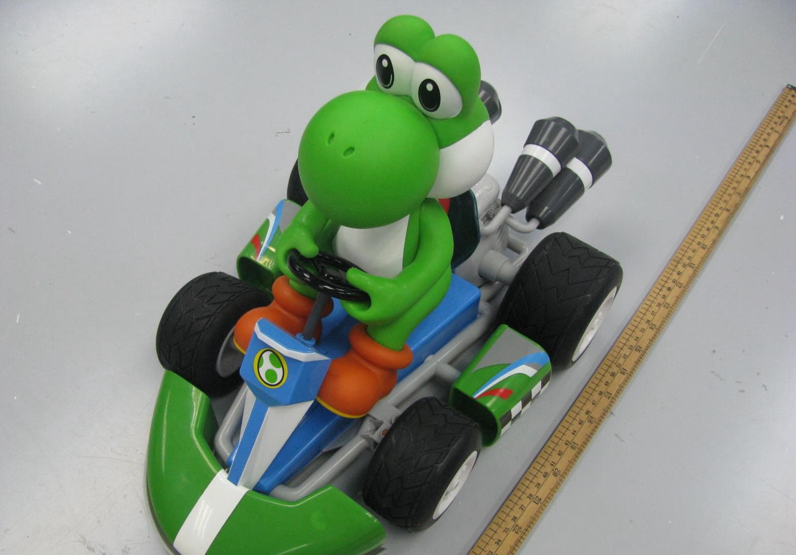 Radio Control Kart Large Mario - FCC ID YPS-GM98323920 - GOLDIE MARKETING PTY. LTD. (2)